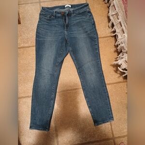 LOFT size 4P ankle jeans